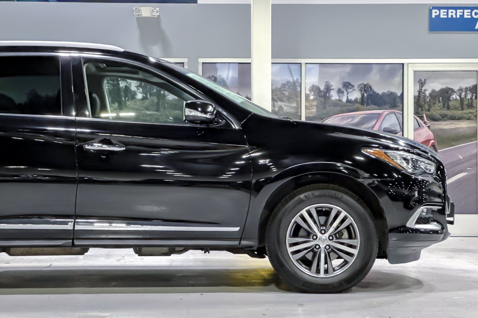 Used 2016 INFINITI QX60 FWD w/ Premium Plus Package image 36