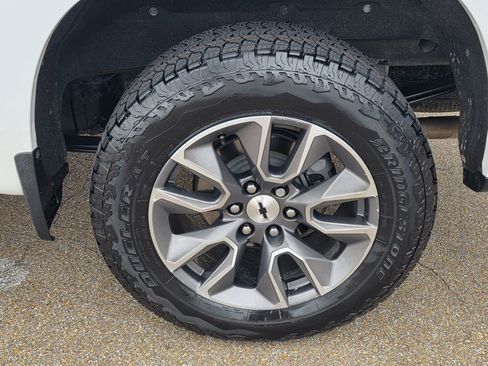 Used 2022 Chevrolet Silverado 1500 RST AWD/4WD image 25
