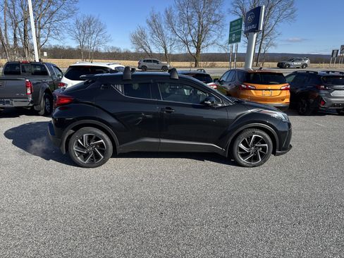 Used 2021 Toyota C-HR Limited image 17