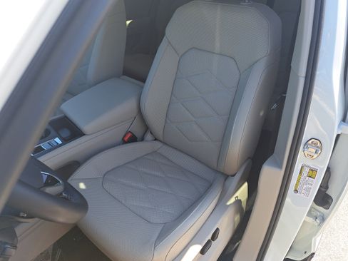 Certified 2025 Volkswagen Atlas SE FWD image 15