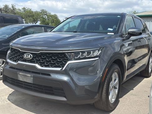Used 2021 Kia Sorento LX FWD image 12
