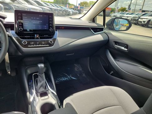 Used 2020 Toyota Corolla LE FWD image 13
