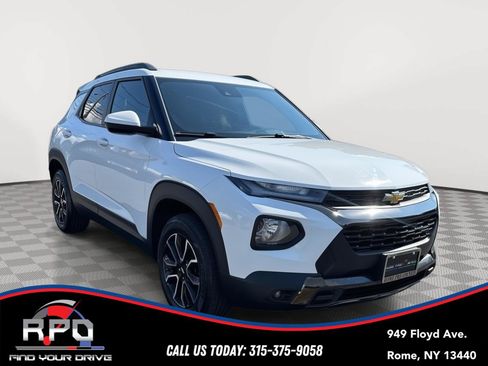 Used 2021 Chevrolet TrailBlazer ACTIV w/ Technology Package AWD/4WD image 7