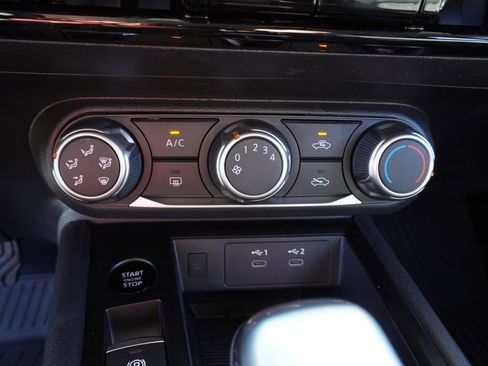 Certified 2025 Nissan Kicks SV image 19