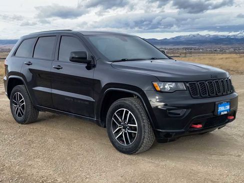 Used 2019 Jeep Grand Cherokee Altitude image 2