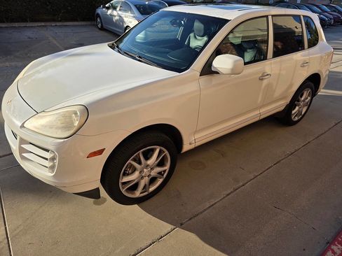 Used 2009 Porsche Cayenne S image 27