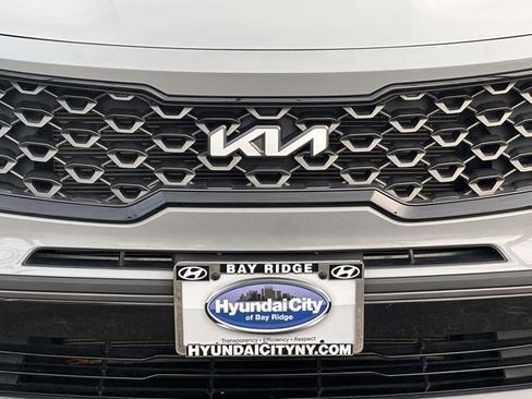 Used 2023 Kia Sorento S w/ Panoramic Sunroof Package image 12