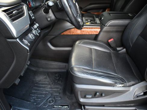 Used 2018 Chevrolet Suburban Premier image 15