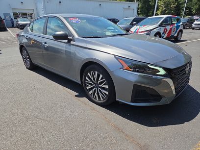 Used 2025 Nissan Altima 2.5 SV