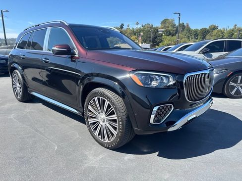Used 2024 Mercedes-Benz Maybach GLS 600 4MATIC image 3