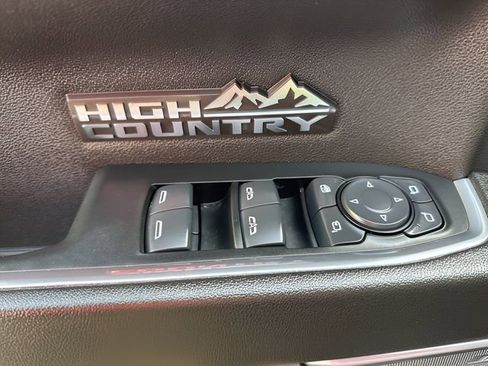 Used 2024 Chevrolet Silverado 1500 High Country w/ High Country Premium Package image 13