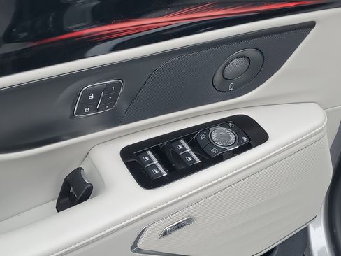 New 2026 Lincoln Nautilus Reserve w/ Jet Appearance Package image 9