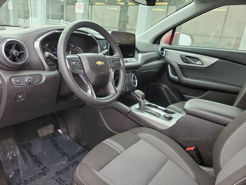 Used 2025 Chevrolet Blazer LT image 19