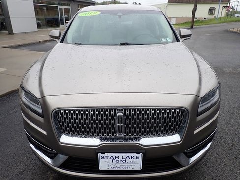 Used 2019 Lincoln Nautilus Premier AWD/4WD image 10