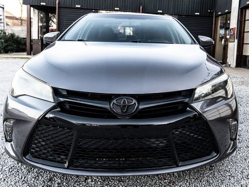 Used 2017 Toyota Camry XSE image 22