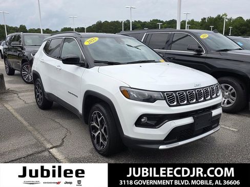 Used 2025 Jeep Compass Limited AWD/4WD image 1