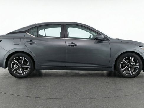 Used 2025 Nissan Sentra SV FWD image 11
