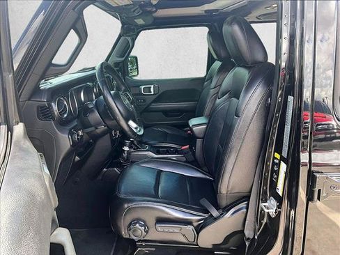 Used 2020 Jeep Wrangler Unlimited Sahara AWD/4WD image 24