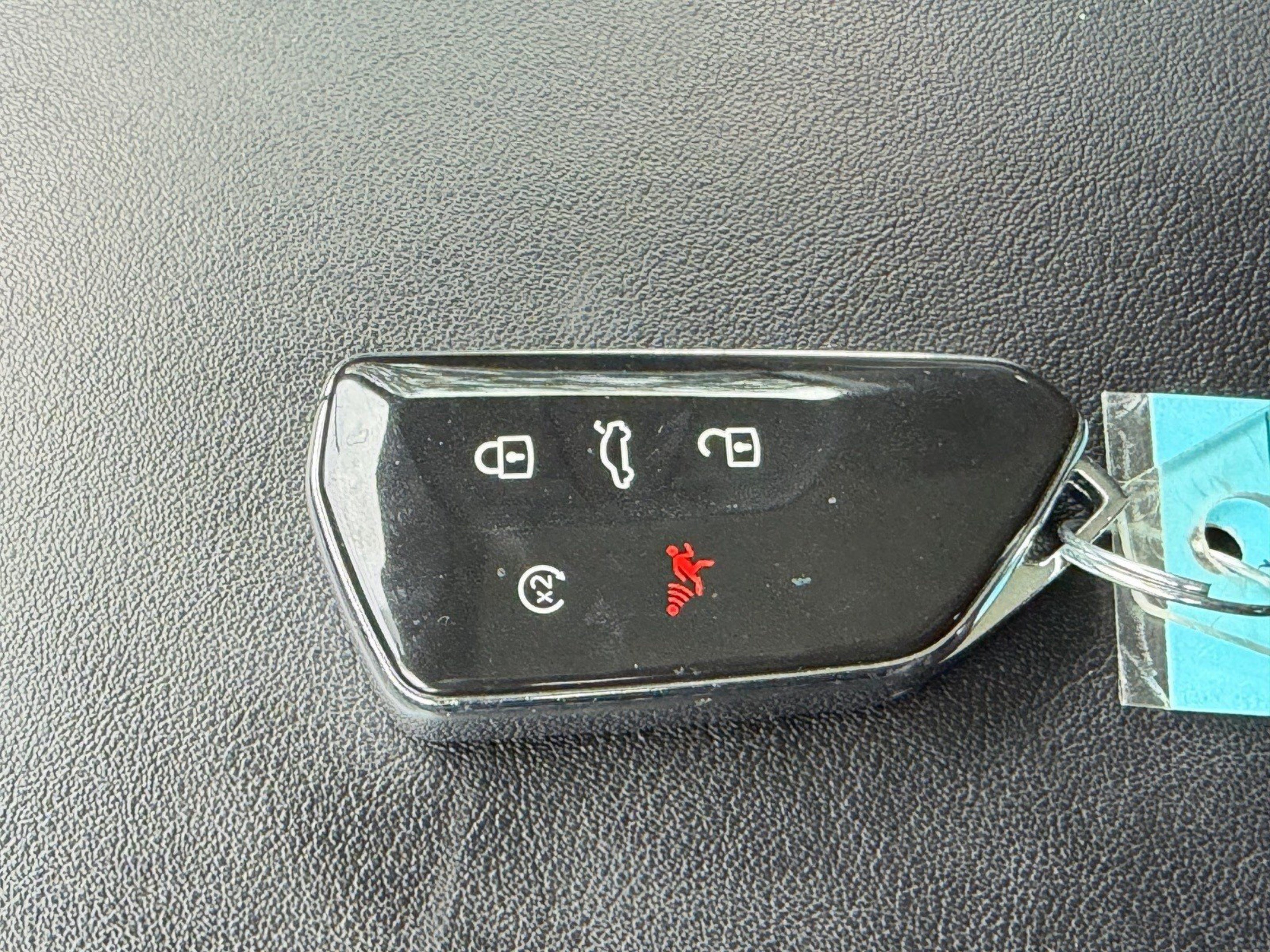 Used 2024 Volkswagen Atlas SE FWD image 33