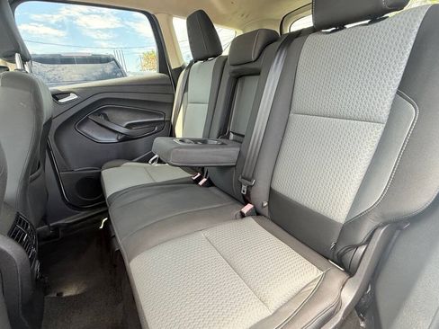 Used 2019 Ford Escape SE FWD image 22