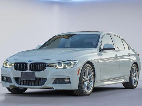 Used 2018 BMW 330i Sedan image 18