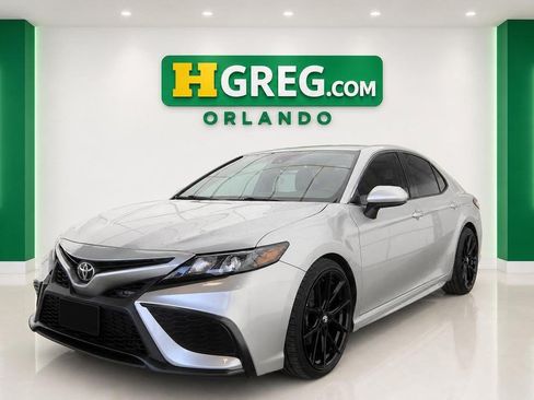 Used 2021 Toyota Camry SE FWD image 4