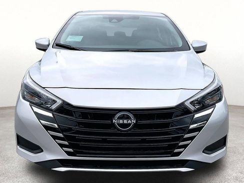 Used 2025 Nissan Versa SV w/ Trunk Package FWD image 5