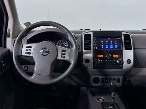 Used 2021 Nissan Frontier SV w/ Midnight Edition Floor Mats image 13