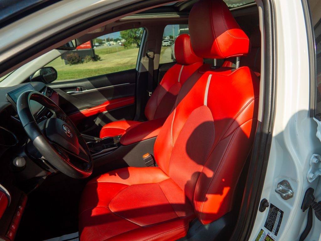 Used 2022 Toyota Camry XSE FWD image 18