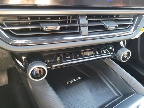 New 2026 Chevrolet Equinox EV RS image 11