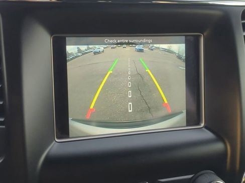 Used 2021 Jeep Grand Cherokee Laredo image 18