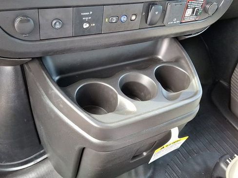 New 2025 Chevrolet Express 4500 Extended w/ Power Convenience Package RWD image 5