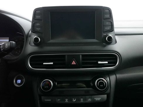 Used 2021 Hyundai Kona Limited AWD/4WD image 21