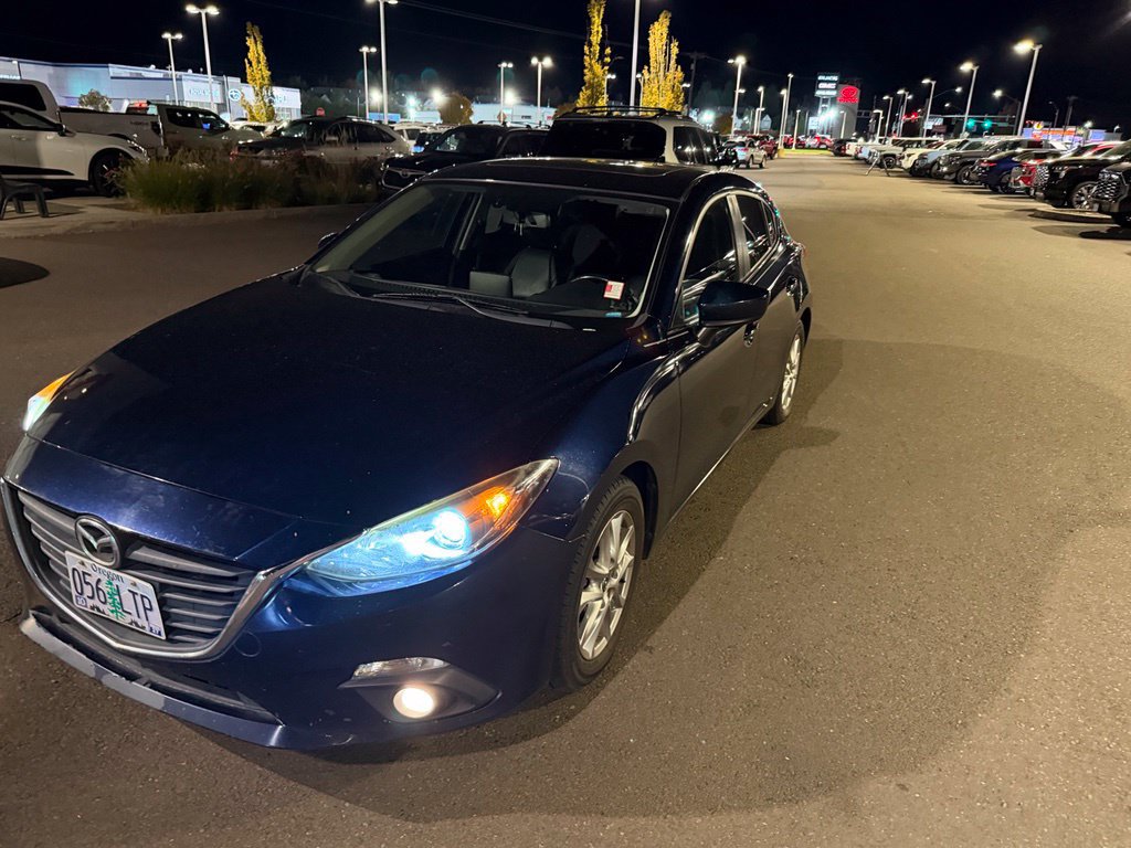 Used 2016 MAZDA MAZDA3 i Grand Touring FWD image 2