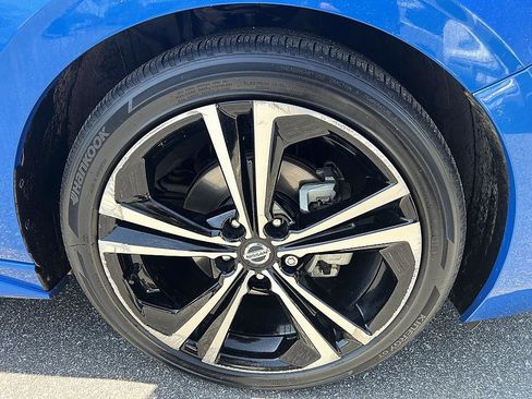 Certified 2023 Nissan Sentra SR w/ SR Premium Package FWD image 12