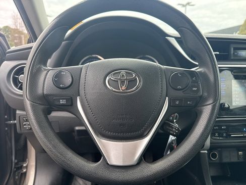 Used 2017 Toyota Corolla L image 7