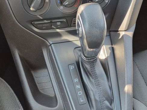 Used 2014 Ford Focus S FWD image 12