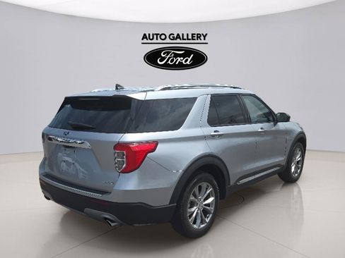 Used 2023 Ford Explorer Limited AWD/4WD image 5