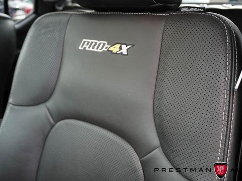 Used 2021 Nissan Frontier PRO-4X w/ Pro-4x Utility Package image 30
