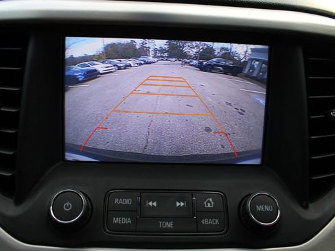 Used 2017 GMC Acadia SLT image 12