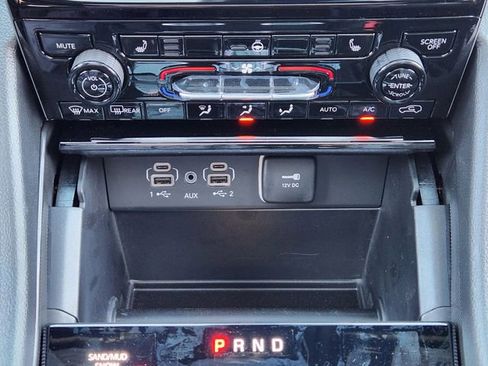 New 2025 Jeep Grand Cherokee L Limited w/ Black Appearance Package image 15