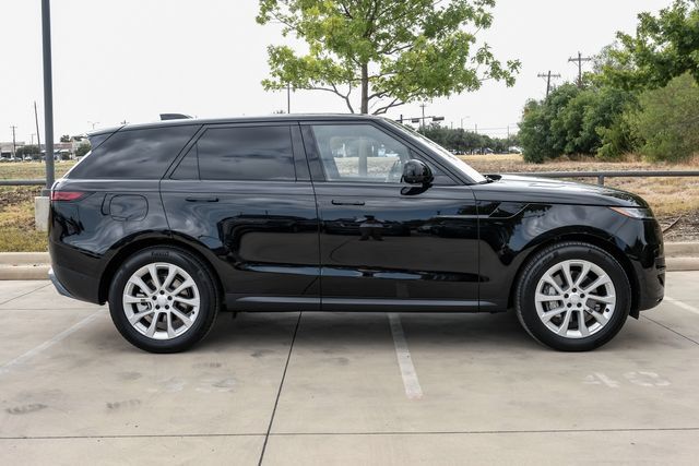 Used 2025 Land Rover Range Rover Sport SE AWD/4WD image 8