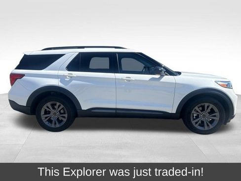 Certified 2023 Ford Explorer XLT w/ Equipment Group 202A AWD/4WD image 1