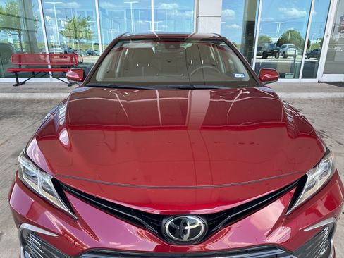 Used 2021 Toyota Camry LE FWD image 14
