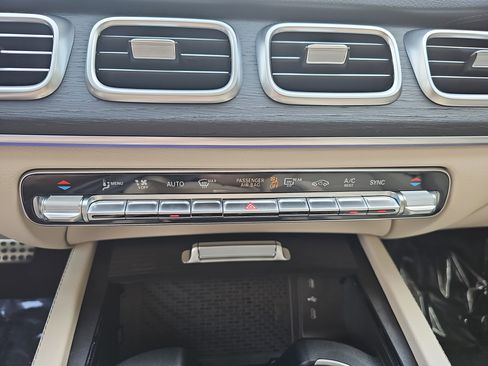 New 2026 Mercedes-Benz GLS 450 4MATIC image 23