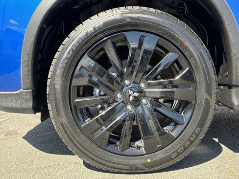 Used 2025 Mitsubishi Outlander Sport LE AWD/4WD image 18