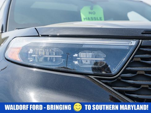 Used 2023 Ford Explorer ST-Line w/ Class IV Trailer Tow Package AWD/4WD image 13