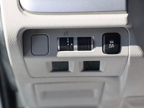 Used 2017 Subaru Forester 2.5i w/ Alloy Wheel Package image 14