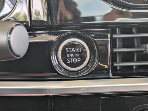 Used 2024 Nissan Pathfinder Platinum w/ Cargo Package image 36