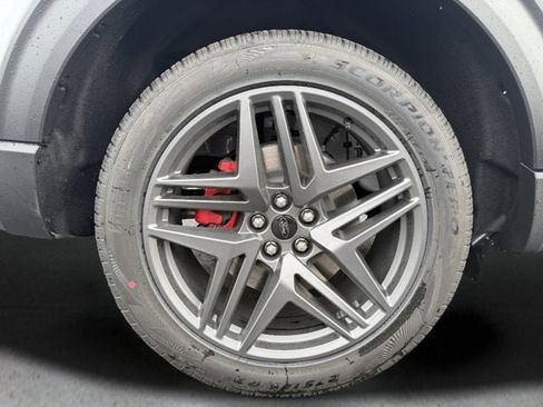 New 2026 Ford Explorer ST-Line AWD/4WD image 8